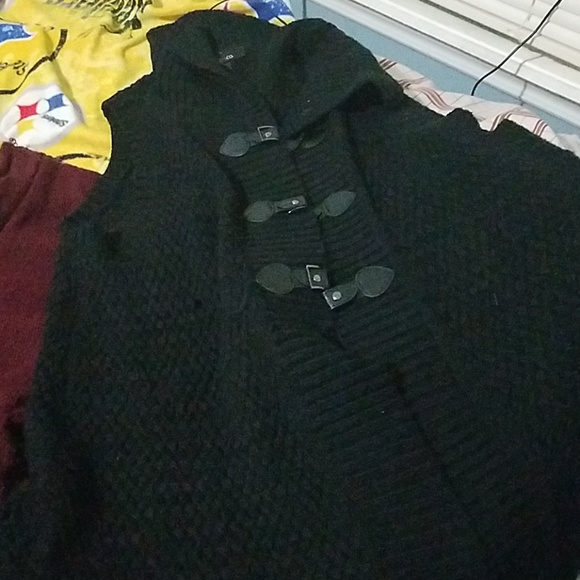 3 nice sweaters BUNDLE WITH THIS - Picture 1 of 4